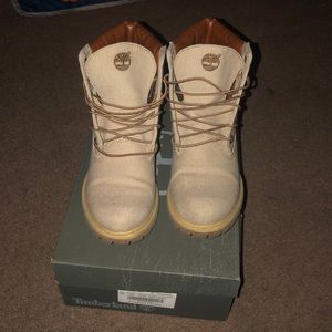 Tan timberlands